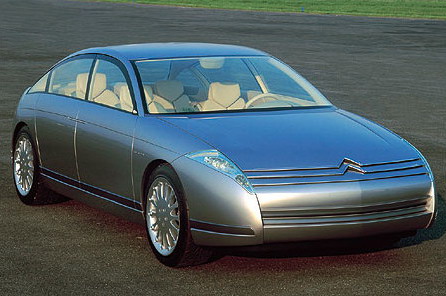 Citroën C6: concept car C6 Lignage: Improvement of aerodynamics for this concept-car was up to the suppression of external mirrors, replaced by cameras. Sadly, this detail didn't make it in the production car.